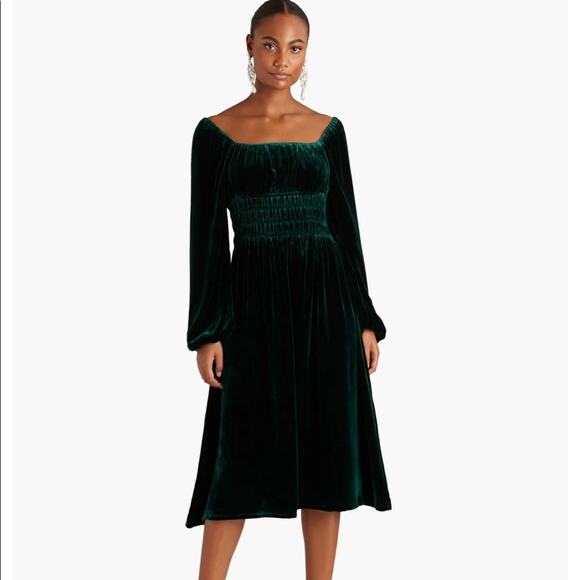 Hill House Dresses & Skirts - Hill house NWT jasmine velvet emerald green long balloon sleeve nap dress